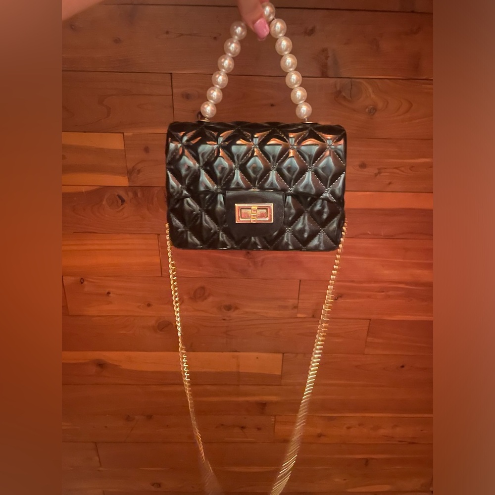 Unbranded crossbody chain and pearl handle